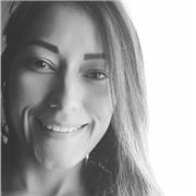 Licenciada en pedagogía infantil, ofrece refuerzo escolar, nivelación y asesoría de tareas para: Niños de preescolar y primero de primaria. * Fortalecer la comprensión lectora y logico- matemática, * potenciar la lectura y la escritura